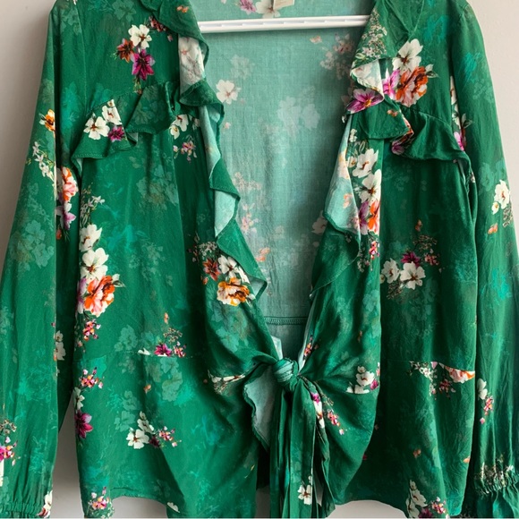 H&M Floral Ruffle Tie Up Blouse Green Floral Size 12 - Picture 3 of 9